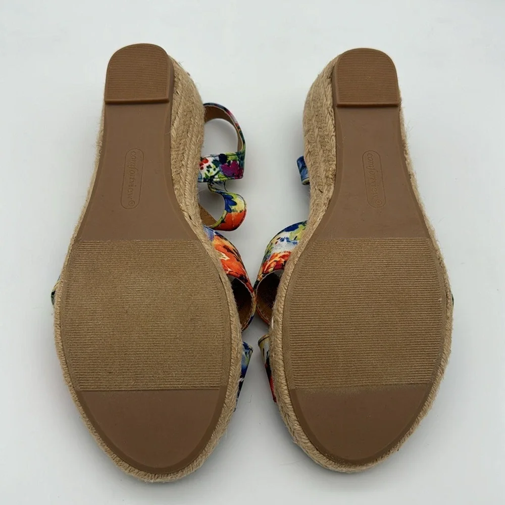 Comfortview Women's 8W Multicolor Floral Blue Tan Wedge‎ Sandals Shoes